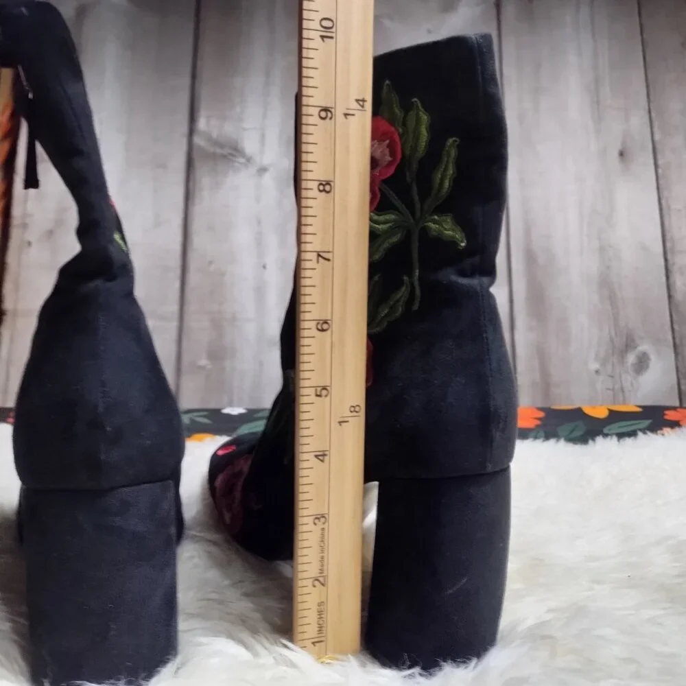 Topshop Faux Suede Black Madame Floral Embroidery Boots-Sz 9.5 - Picture 7 of 11